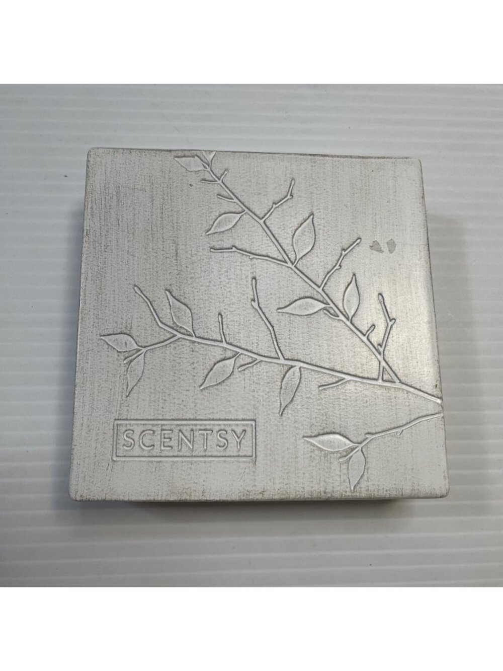 Scentsy Branch Warmer Stand Cord Concealer Base White Embossed 4.75" square- NEW